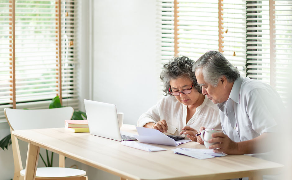 Couple planning a budget